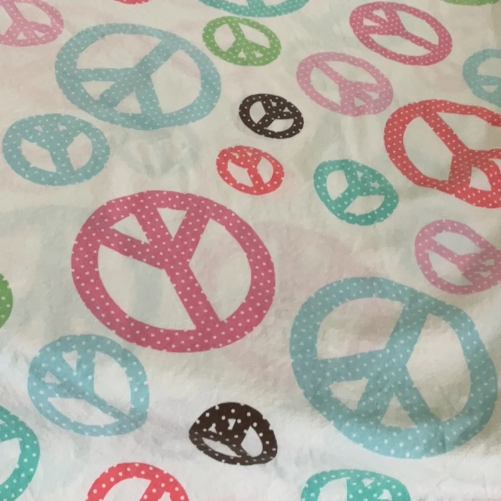 ✌🏼 Pottery Barn Teen Peace Sign Queen top flat sheet 100% cotton